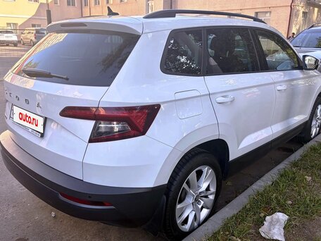 2020 Skoda Karoq I, белый, вид 3