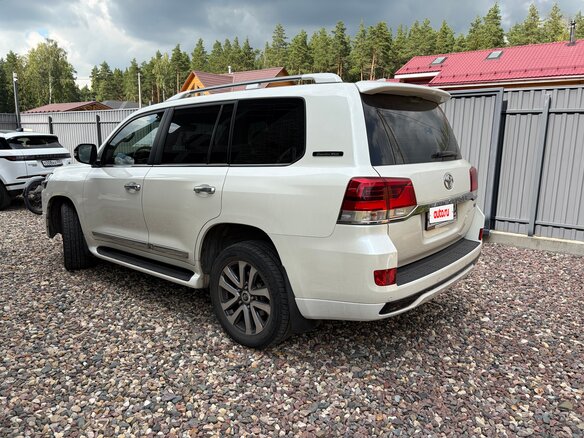 2016 Toyota Land Cruiser 200 Series Рестайлинг 2, белый - вид 5