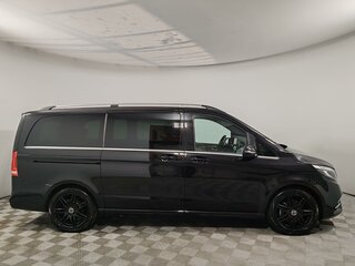 2022 Mercedes-Benz V-Класс Long 300 d длинный III (W447) Рестайлинг, чёрный, 9555000 рублей, вид 4