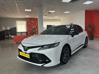 2019 Toyota Camry VIII (XV70), белый, 2650000 рублей, вид 2