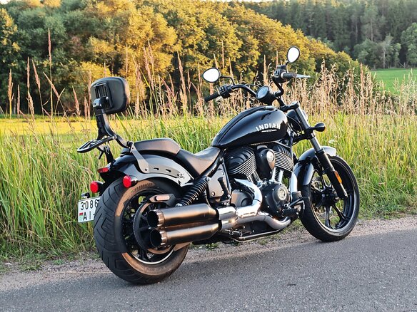 2021 Indian Chief, чёрный, 1250000 рублей