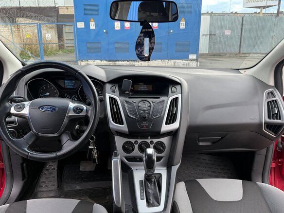 2012 Ford Focus III, красный, 750000 рублей - вид 10
