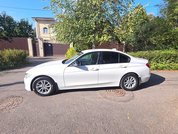 2013 BMW 3 серии 320i VI (F3x), белый, 1350000 рублей - вид 3