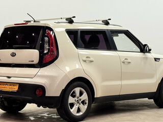 2017 Kia Soul II Рестайлинг, бежевый, 1160000 рублей, вид 4