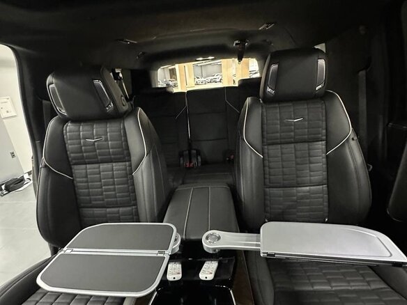 2025 Cadillac Escalade ESV V Рестайлинг, чёрный, 18000000 рублей - вид 8