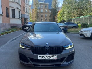 2021 BMW 5 серии 540i xDrive VII (G30/G31/G38) Рестайлинг, серый, 6000000 рублей, вид 2