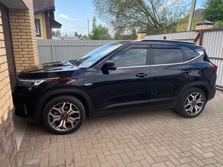 2020 Kia Seltos I, чёрный, 2300000 рублей, вид 4