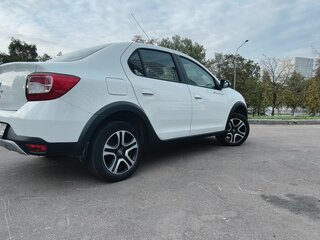2022 Renault Logan Stepway II Рестайлинг, белый, 1375000 рублей, вид 3