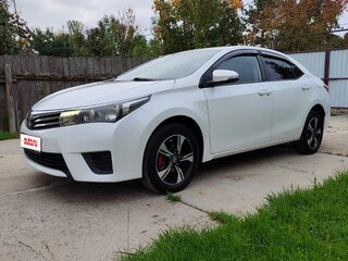 2013 Toyota Corolla X (E140, E150) Рестайлинг, белый, 1300000 рублей, вид 2