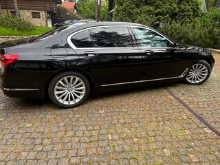 2017 BMW 7 серии Long 730Ld xDrive VI (G11/G12), чёрный, 4020000 рублей, вид 4