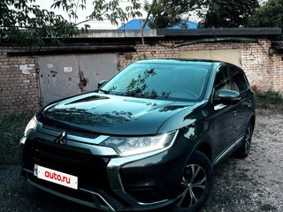 2019 Mitsubishi Outlander III Рестайлинг 3, серый, 2150000 рублей, вид 2
