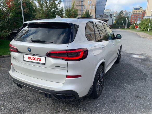 2021 BMW X5 40i IV (G05/G18), белый, 7700000 рублей - вид 5