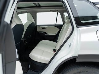 2026 Toyota RAV4 VI (XA60), белый, 4280000 рублей, вид 4