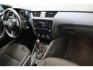 2017 Skoda Octavia III (A7) Рестайлинг, серебристый, 1335000 рублей, вид 5
