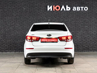 2016 Kia Rio III Рестайлинг, белый, 1170000 рублей, вид 5