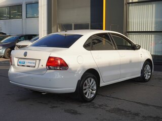 2013 Volkswagen Polo V, белый, 855700 рублей, вид 5