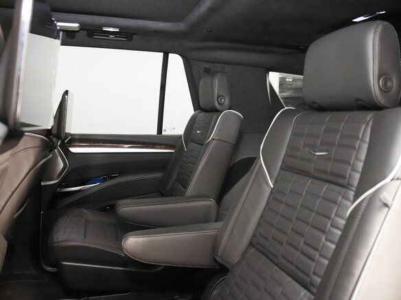2026 Cadillac Escalade V Рестайлинг, чёрный, 21029900 рублей - вид 12
