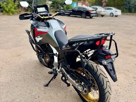 2026 Honda CRF 1100L Africa Twin, серебристый, 2300000 рублей, вид 4