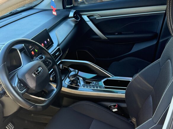 2022 Geely Coolray I, серый, 1670000 рублей - вид 4