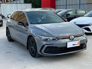 2023 Volkswagen Golf VIII, серый, 1570000 рублей, вид 1