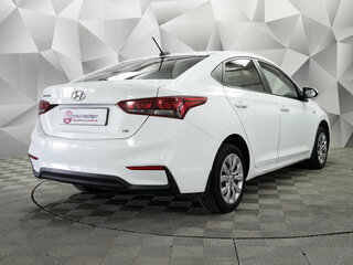 2017 Hyundai Solaris II, белый, 896000 рублей, вид 5
