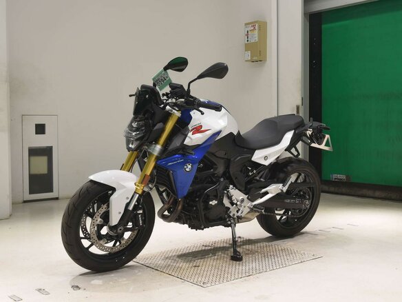 2023 BMW F 900 R, белый, 1177000 рублей - вид 3