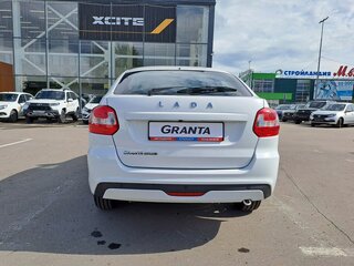 2026 Lada (ВАЗ) Granta I Рестайлинг, белый, 1345900 рублей, вид 4