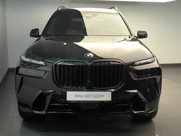 2025 BMW X7 40d I (G07) Рестайлинг, чёрный - вид 2