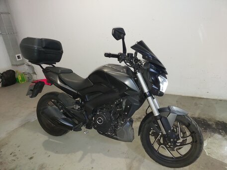 2021 Bajaj Dominar 400, чёрный, 350000 рублей, вид 1