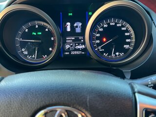 2016 Toyota Land Cruiser Prado 150 Series Рестайлинг 1, белый, 4100000 рублей, вид 4