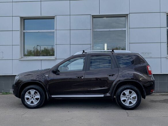 2020 Nissan Terrano III (D10), коричневый - вид 3