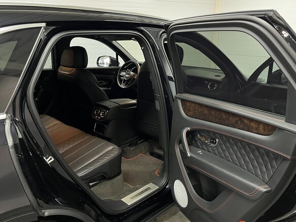 2017 Bentley Bentayga I, чёрный - вид 23