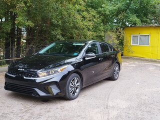2022 Kia Forte III Рестайлинг, жёлтый, 1820000 рублей, вид 4
