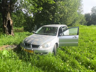 2007 Mitsubishi Lancer IX Рестайлинг, серебристый, 200000 рублей, вид 1