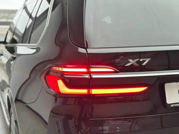 2023 BMW X7 40i I (G07) Рестайлинг, чёрный, 10977000 рублей - вид 23