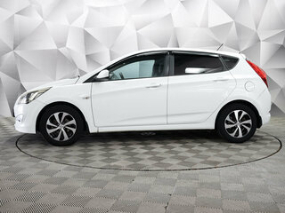 2016 Hyundai Solaris I Рестайлинг, белый, 658000 рублей, вид 2