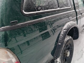 2005 Mitsubishi L200 III Рестайлинг, зелёный, 900000 рублей, вид 4