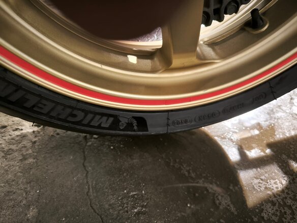 2010 Honda VFR 800, красный, 600000 рублей - вид 8