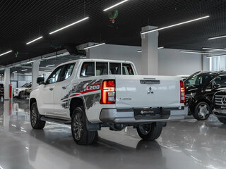 2025 Mitsubishi L200 VI, белый, 5290000 рублей, вид 4