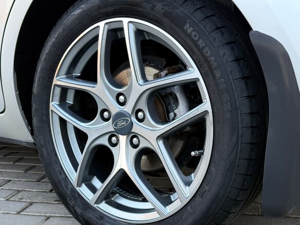 2009 Ford Focus II Рестайлинг, серебристый, 650000 рублей - вид 12