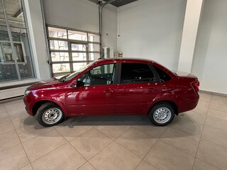 2026 Lada (ВАЗ) Granta I Рестайлинг, красный, 1088000 рублей, вид 4