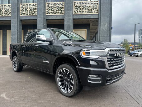 2026 Ram 1500 Crew Cab V Рестайлинг, чёрный, 9299000 рублей, вид 3