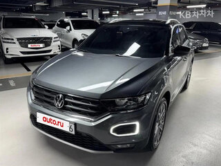 2021 Volkswagen T-Roc I, серебристый, 1799000 рублей, вид 3