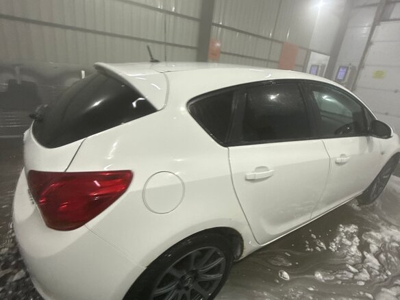 2010 Opel Astra J, белый, 599000 рублей - вид 1