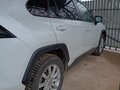 2019 Toyota RAV4 V (XA50), белый - вид 7