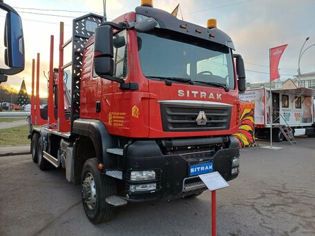 2025 Sinotruk Sitrak C7H, красный, 16500000 рублей, вид 2