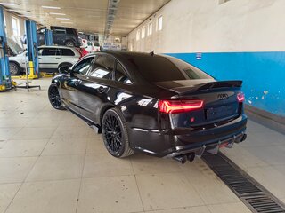 2018 Audi A6 IV (C7) Рестайлинг, чёрный, 2550000 рублей, вид 3