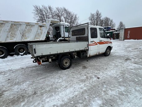 2002 Mercedes-Benz Sprinter, белый, 900000 рублей, вид 1