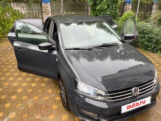 2015 Volkswagen Polo V Рестайлинг, серый, 700000 рублей, вид 3