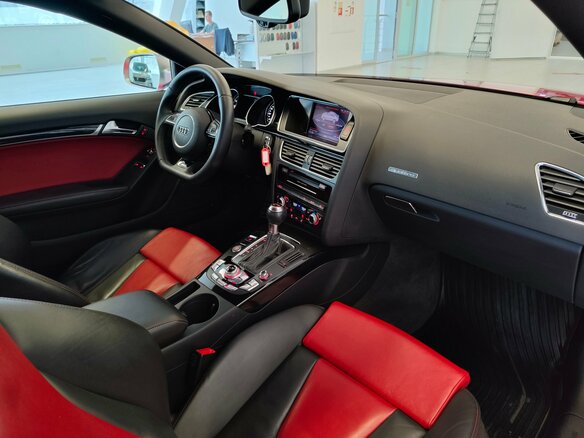 2012 Audi RS 5 I (8T) Рестайлинг, красный, 3100000 рублей - вид 8
